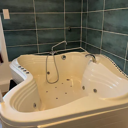 Villamerica Bed & Breakfast 3*