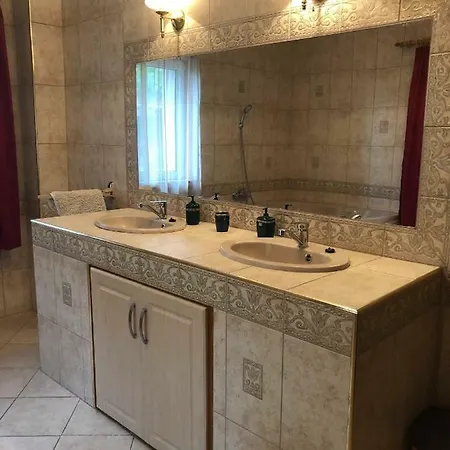 Villamerica Bed & Breakfast